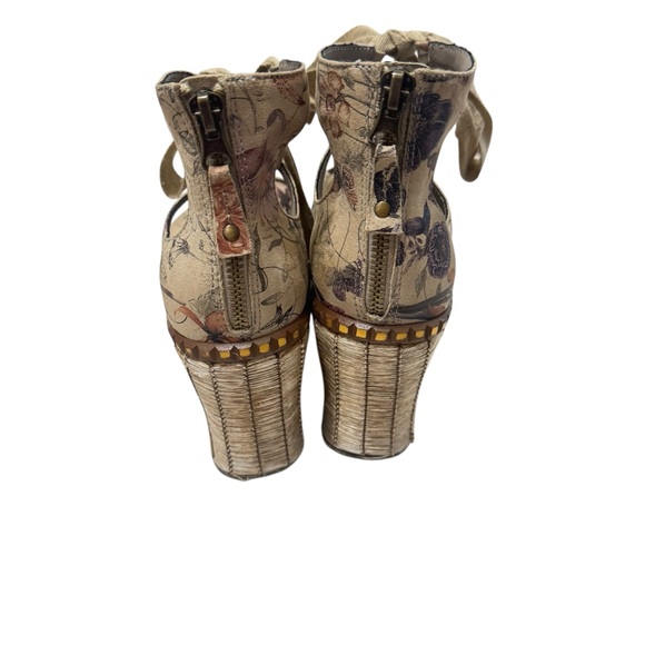 OTBT Kentucky Floral Print Leather Platform Lace Up Wedge Sandals Taupe‎ Sz 6.5 - Picture 7 of 11